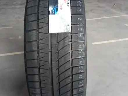 Roadx 275/45R20 RX FROST WU02 за 60 200 тг. в Алматы