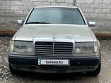 Mercedes-Benz E 230 1986 года за 750 000 тг. в Шымкент