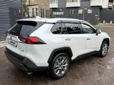 Toyota RAV4 2020 годаүшін13 700 000 тг. в Астана – фото 5