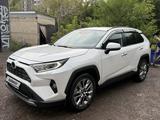 Toyota RAV4 2020 годаүшін13 700 000 тг. в Астана – фото 2