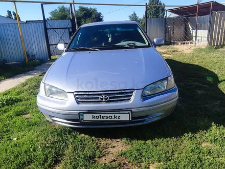 Toyota Camry 1997 года за 3 300 000 тг. в Актобе – фото 5