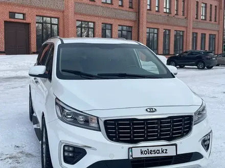 Kia Carnival 2019 года за 11 000 000 тг. в Петропавловск – фото 3