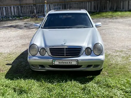 Mercedes-Benz E 280 2001 года за 4 400 000 тг. в Шымкент – фото 3