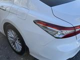 Toyota Camry 2018 годаfor15 500 000 тг. в Шымкент – фото 3