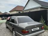 Mercedes-Benz E 220 1992 года за 1 600 000 тг. в Алматы – фото 4