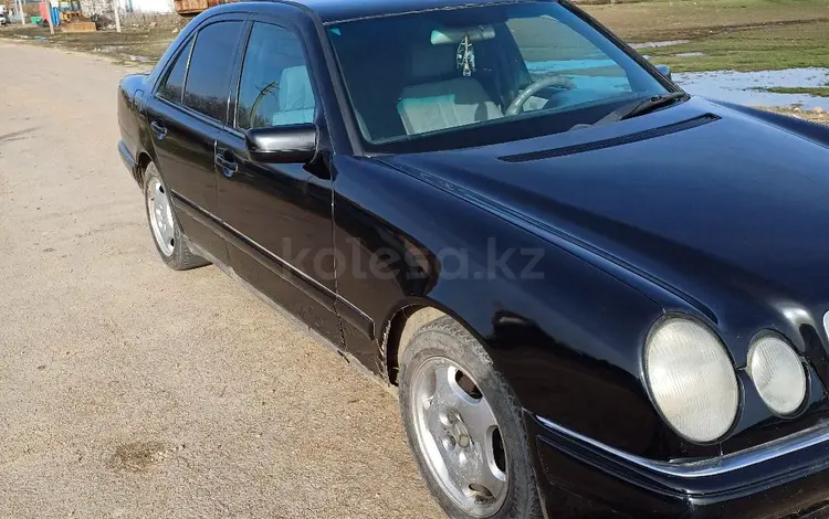 Mercedes-Benz E 200 1997 года за 2 300 000 тг. в Кокшетау