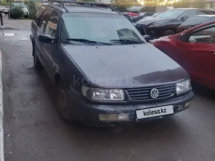 Volkswagen Passat 1995 года за 1 200 000 тг. в Астана