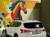 Hyundai Santa Fe 2023 годаүшін18 000 000 тг. в Шымкент