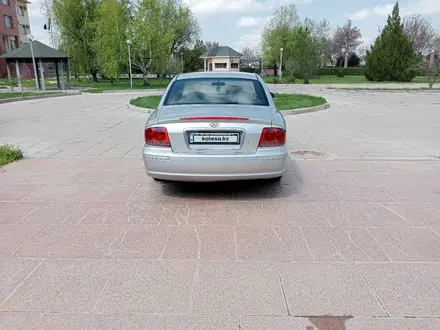 Hyundai Sonata 2005 года за 2 800 000 тг. в Шымкент – фото 2