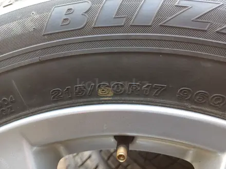 215/60R17 Bridgestone BLIZZAK REVO GZ. за 70 000 тг. в Алматы – фото 6