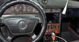 Mercedes-Benz C 180 1994 года за 750 000 тг. в Шахтинск – фото 4