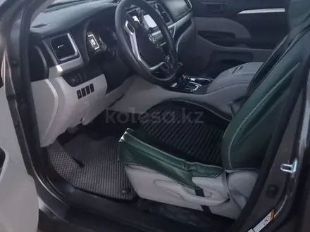 Toyota Highlander 2018 года за 11 400 000 тг. в Уральск – фото 5