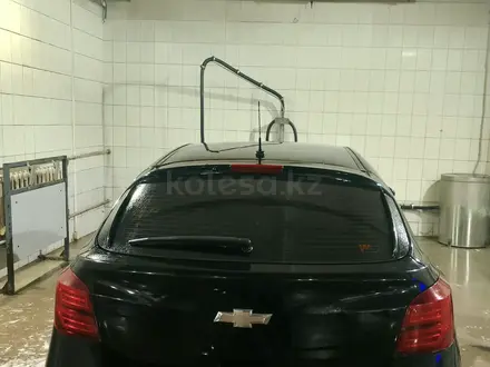 Chevrolet Cruze 2012 года за 3 500 000 тг. в Астана – фото 2