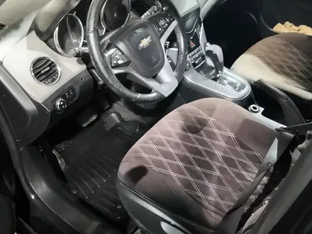 Chevrolet Cruze 2012 года за 3 500 000 тг. в Астана – фото 8