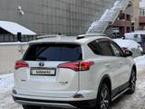 Toyota RAV4 2016 года за 10 700 000 тг. в Астана – фото 3