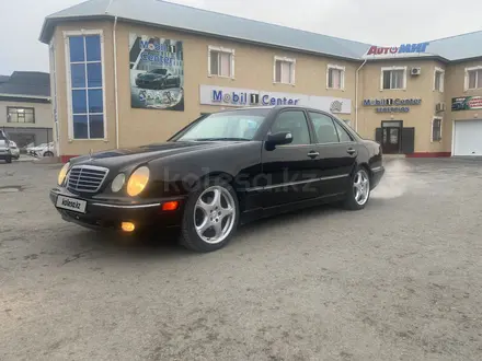 Mercedes-Benz E 320 1999 года за 4 500 000 тг. в Кызылорда – фото 2