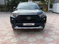 Toyota RAV4 2020 годаfor12 800 000 тг. в Актау