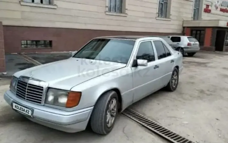 Mercedes-Benz E 260 1992 года за 1 580 000 тг. в Алматы