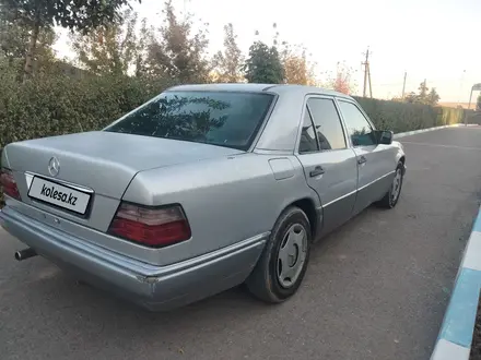 Mercedes-Benz E 220 1995 года за 1 700 000 тг. в Шымкент – фото 6