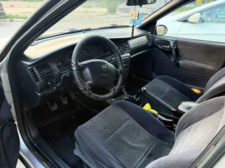 Opel Vectra 1997 года за 1 000 000 тг. в Актобе – фото 5