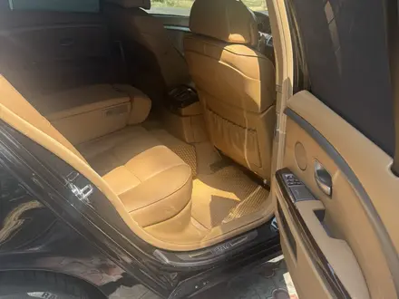 BMW 750 2005 года за 6 000 000 тг. в Алматы – фото 13