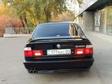 Бампер M — Tech для BMW E34 5 Seriesүшін55 000 тг. в Алматы – фото 4
