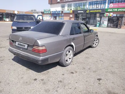 Mercedes-Benz E 300 1993 года за 900 000 тг. в Тараз – фото 9