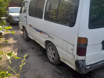 Toyota Hiace 1991 года за 1 500 000 тг. в Алматы – фото 4