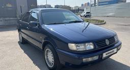 Volkswagen Passat 1994 годаүшін2 200 000 тг. в Астана