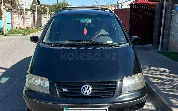 Volkswagen Sharan 2000 годаfor3 700 000 тг. в Алматы