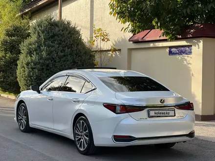 Lexus ES 250 2018 года за 22 000 000 тг. в Алматы – фото 6