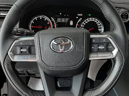Toyota Land Cruiser 2023 года за 63 000 000 тг. в Астана – фото 11