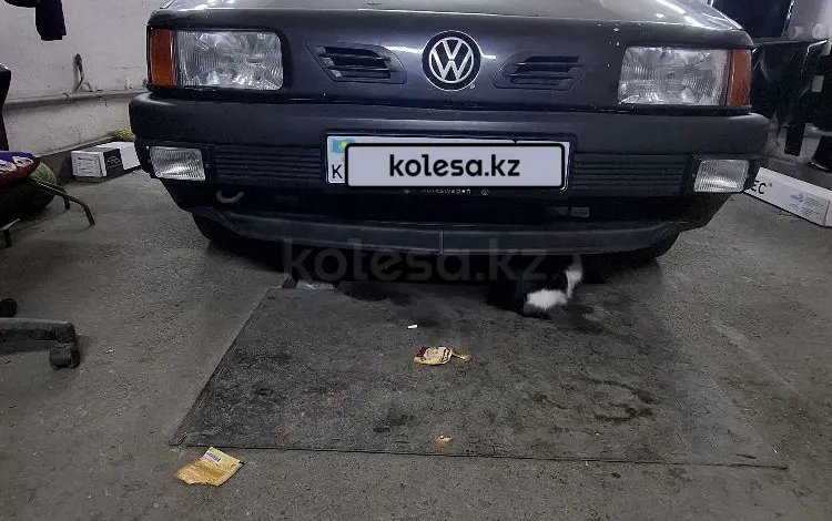 Volkswagen Passat 1991 годаfor1 250 000 тг. в Тараз