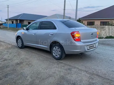 Chevrolet Cobalt 2015 года за 3 600 000 тг. в Атырау – фото 4