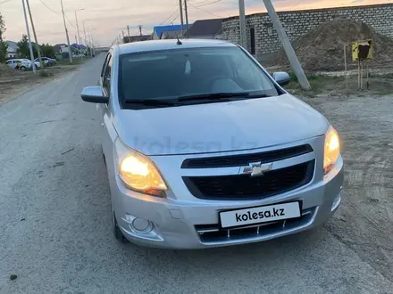 Chevrolet Cobalt 2015 года за 3 600 000 тг. в Атырау – фото 9