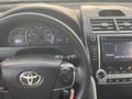 Toyota Camry 2014 года за 6 700 000 тг. в Атырау – фото 10