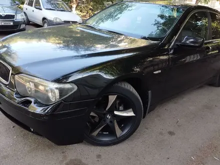 BMW 735 2002 года за 5 000 000 тг. в Уральск – фото 24