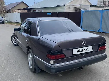 Mercedes-Benz E 220 1992 годаүшін1 500 000 тг. в Караганда – фото 7