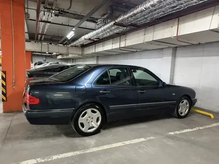 Mercedes-Benz E 320 1998 года за 6 800 000 тг. в Алматы – фото 15