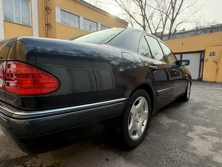 Mercedes-Benz E 320 1998 года за 6 800 000 тг. в Алматы – фото 24