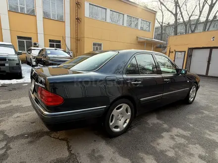 Mercedes-Benz E 320 1998 года за 6 800 000 тг. в Алматы – фото 23