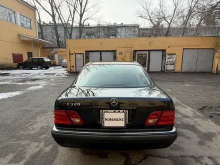 Mercedes-Benz E 320 1998 года за 6 800 000 тг. в Алматы – фото 25