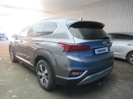 Hyundai Santa Fe 2019 года за 11 042 000 тг. в Актобе – фото 6