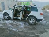 Volkswagen Touareg 2004 годаfor5 200 000 тг. в Алматы – фото 4