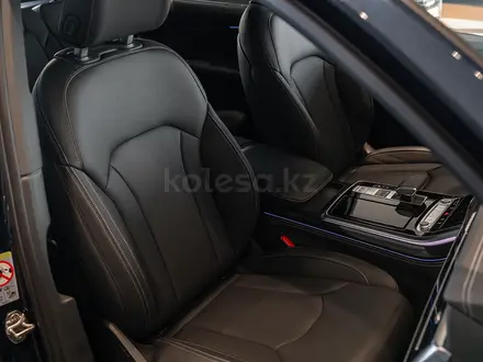 Audi Q7 55 TFSI 2025 года за 53 510 000 тг. в Костанай – фото 14