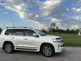 Toyota Land Cruiser 2017 годаfor35 000 000 тг. в Жанаозен