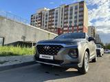 Hyundai Santa Fe 2019 года за 12 900 000 тг. в Астана – фото 2