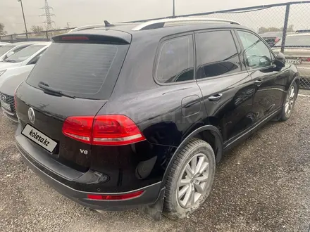 Volkswagen Touareg 2010 года за 7 581 000 тг. в Алматы – фото 4