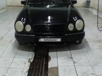 Mercedes-Benz E 320 1996 года за 2 500 000 тг. в Жанаозен