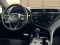 Toyota Camry 2020 года за 15 900 000 тг. в Тараз – фото 5
